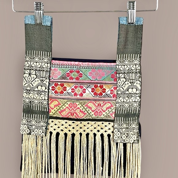 Vintage Hmong Folk Art Embroidered Wall Hanging Tapestry Fringe Textile Tribal - Picture 2 of 5